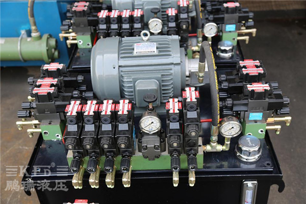 鹏瑞5.5KW包装机械液压系统